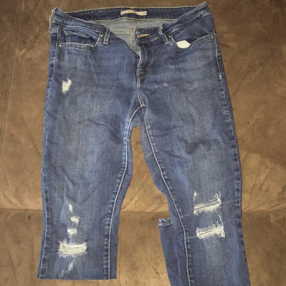 levi’s ripped jeans